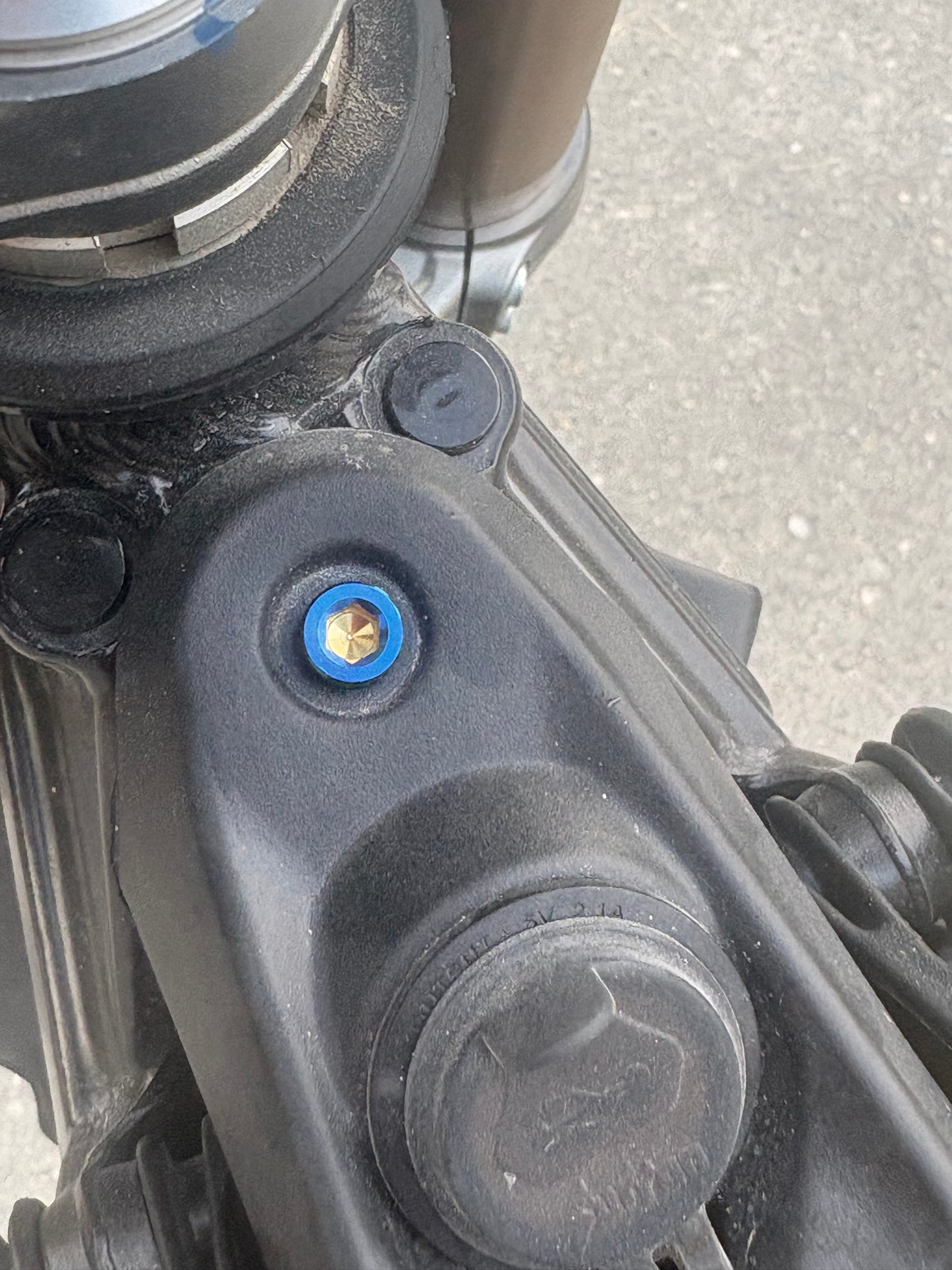 Ultra Bee ignition titanium bolt
